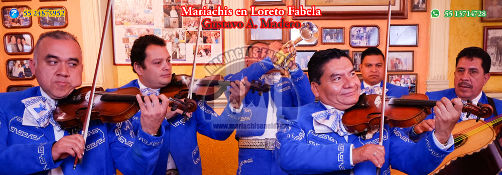Mariachis en Calle Loreto Fabela 
